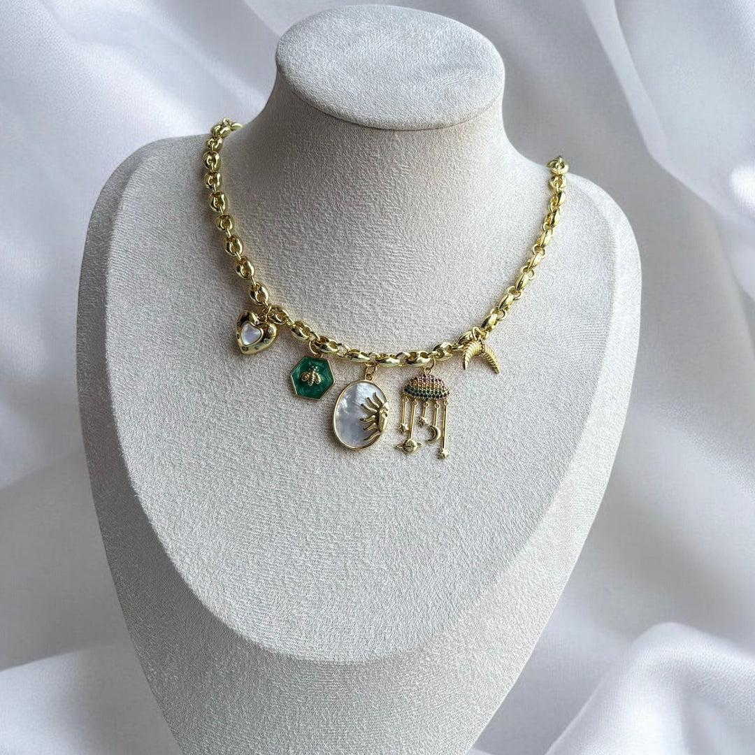 Solar Harmony Halskette (Handgefertigt & Limitierte Auflage)