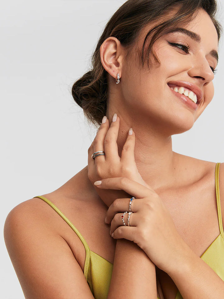 Verdrehte Pavé-Ohrringe