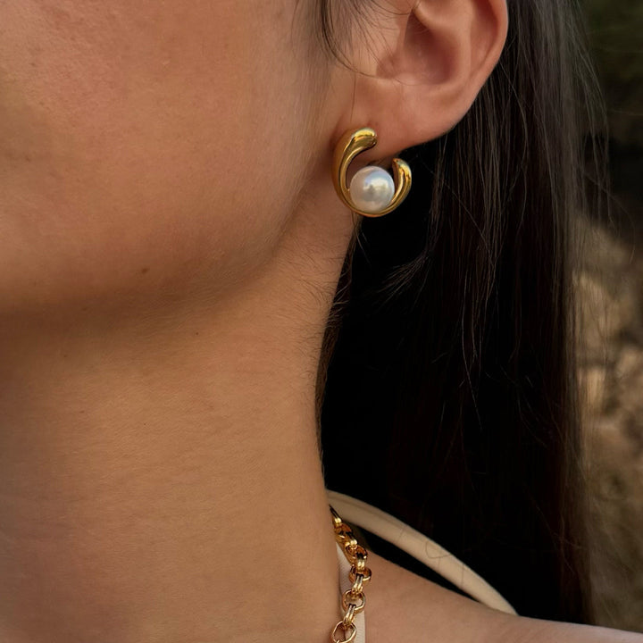 18K GOLD PERLENDETAIL OHRSCHMUCK