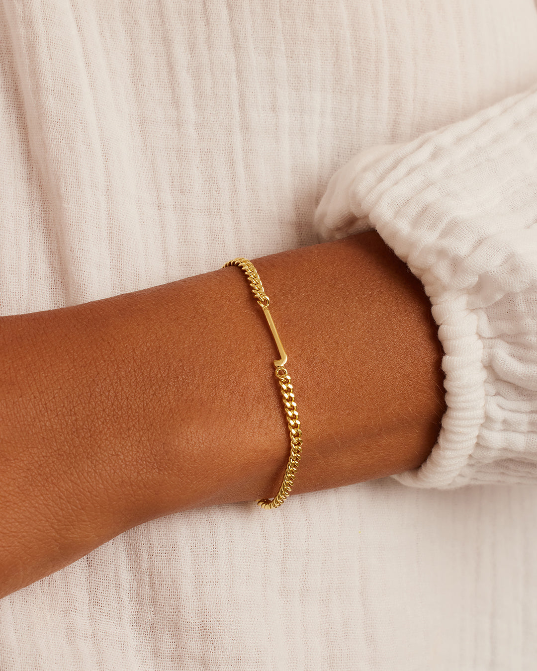 Luna Alphabet Charm Armband