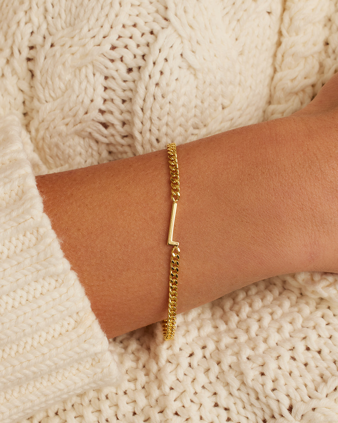 Luna Alphabet Charm Armband