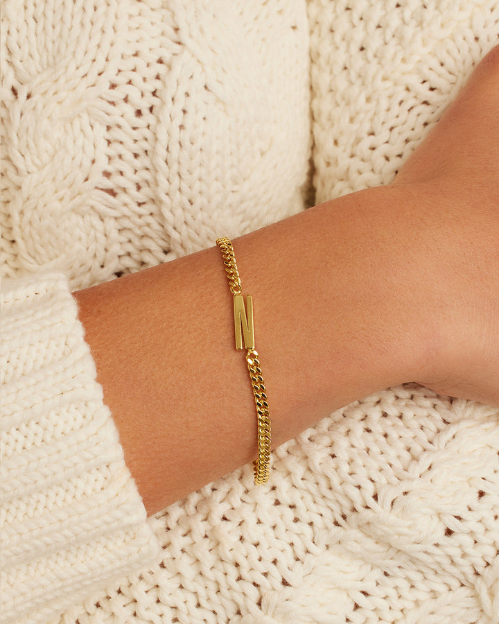 Luna Alphabet Charm Armband