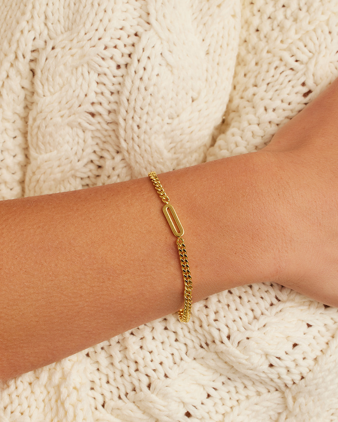 Luna Alphabet Charm Armband