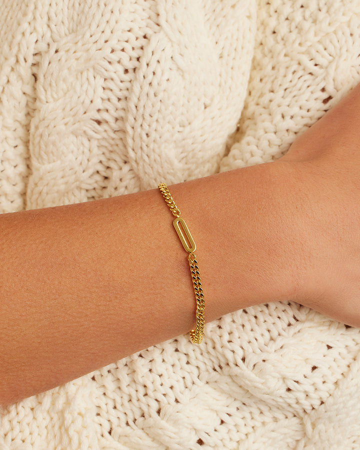 Luna Alphabet Charm Armband