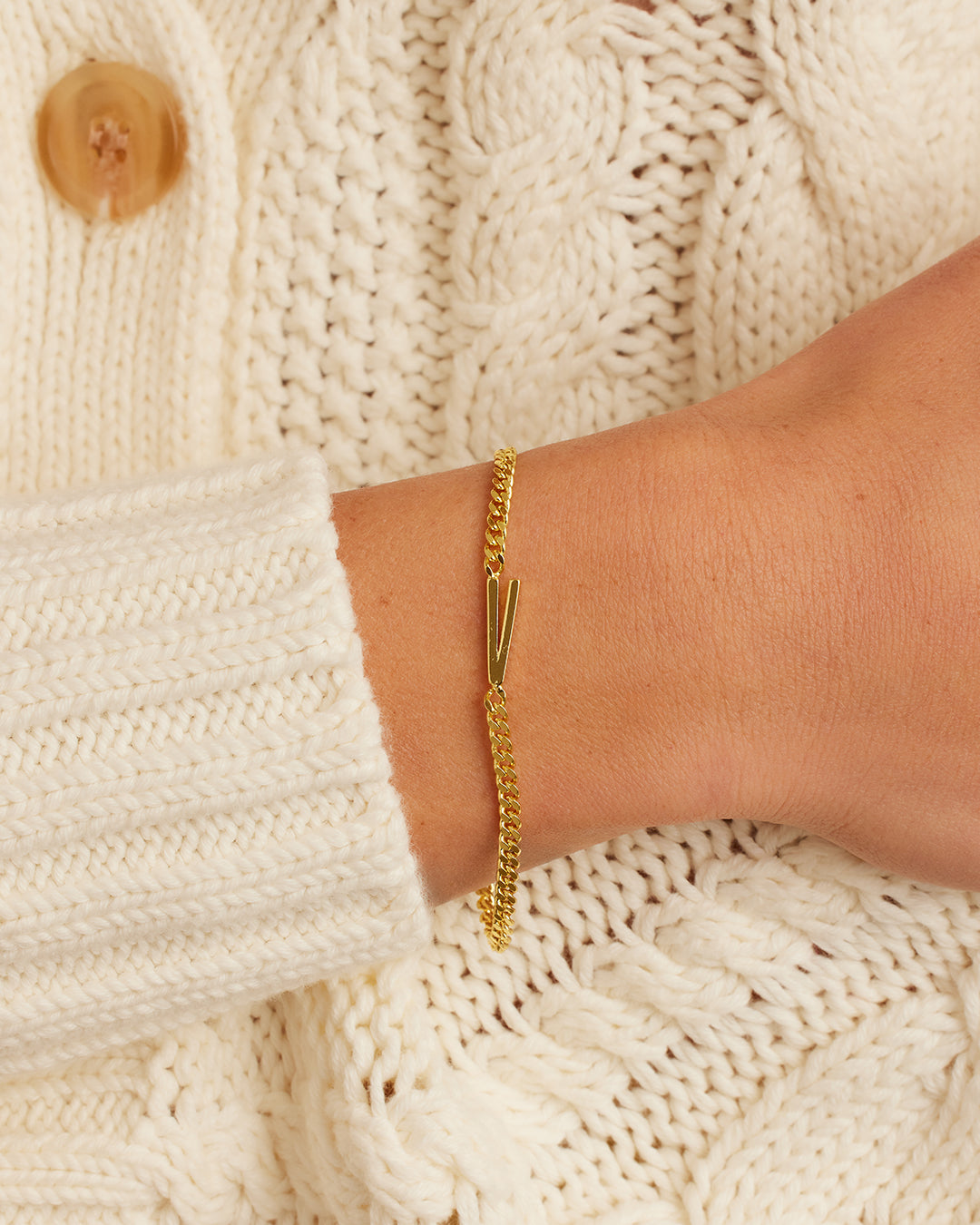 Luna Alphabet Charm Armband