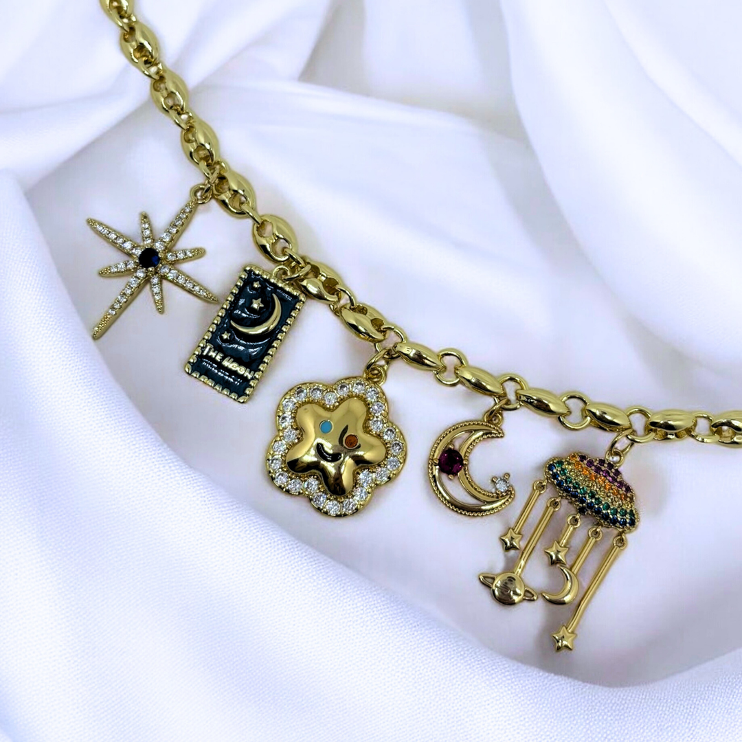 Lunar Radiance Necklace (Handgefertigt & Limitierte Auflage)