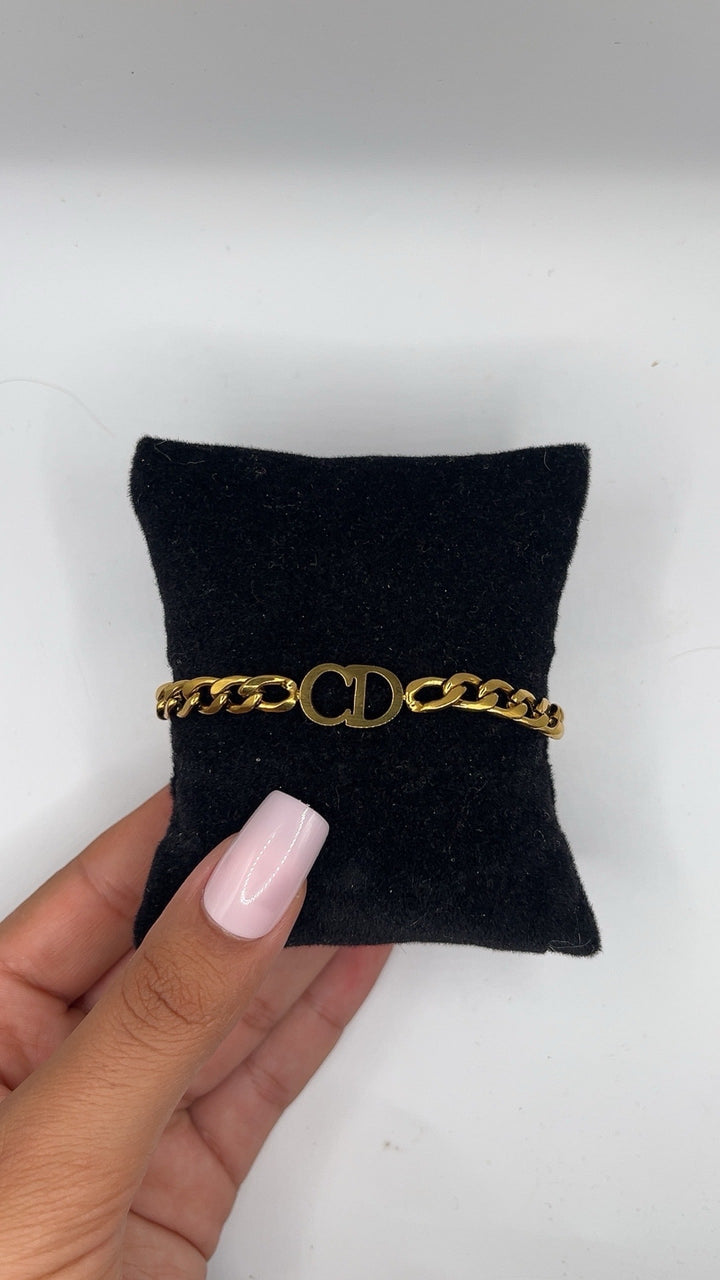 CD Gold Armband
