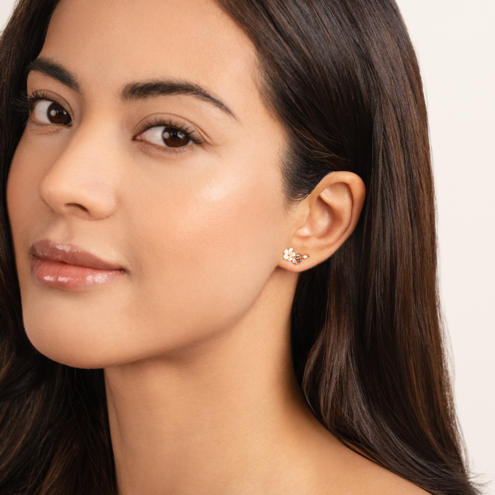 Kristallweiße Blütenohrringe