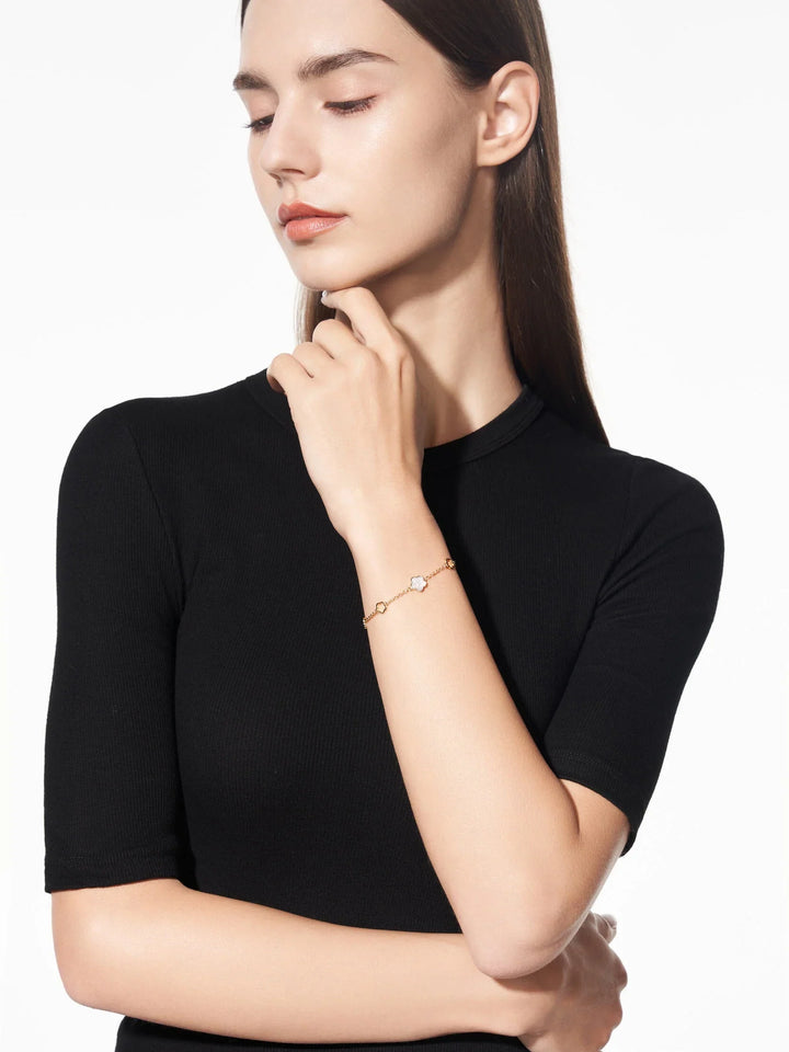 Perlenblumen-Armband