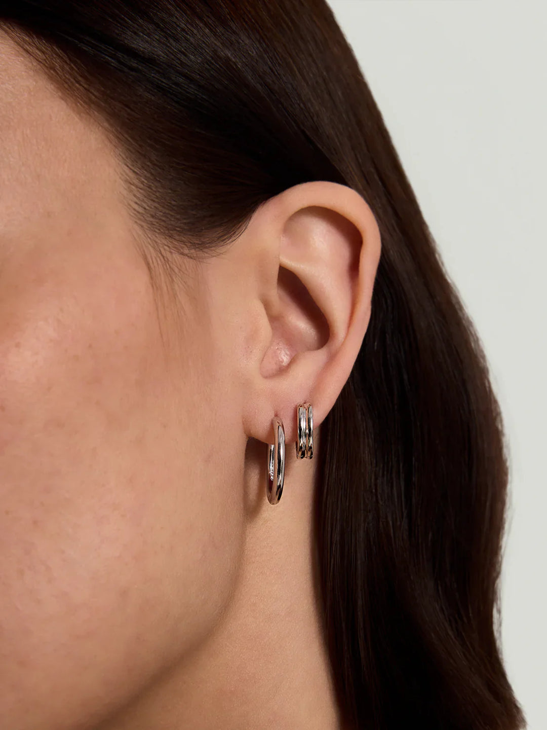 Minimalistische Doppel-Huggies