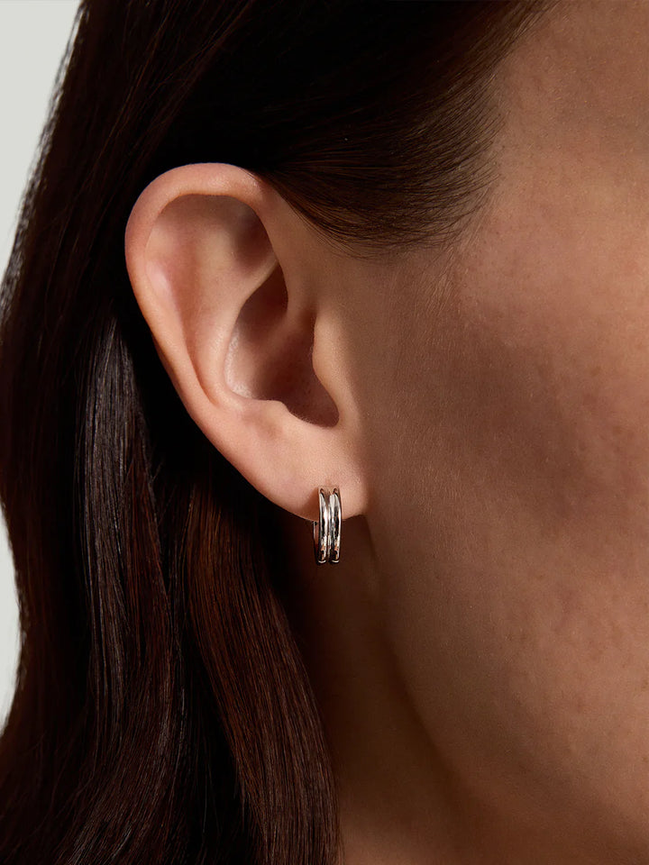 Minimalistische Doppel-Huggies