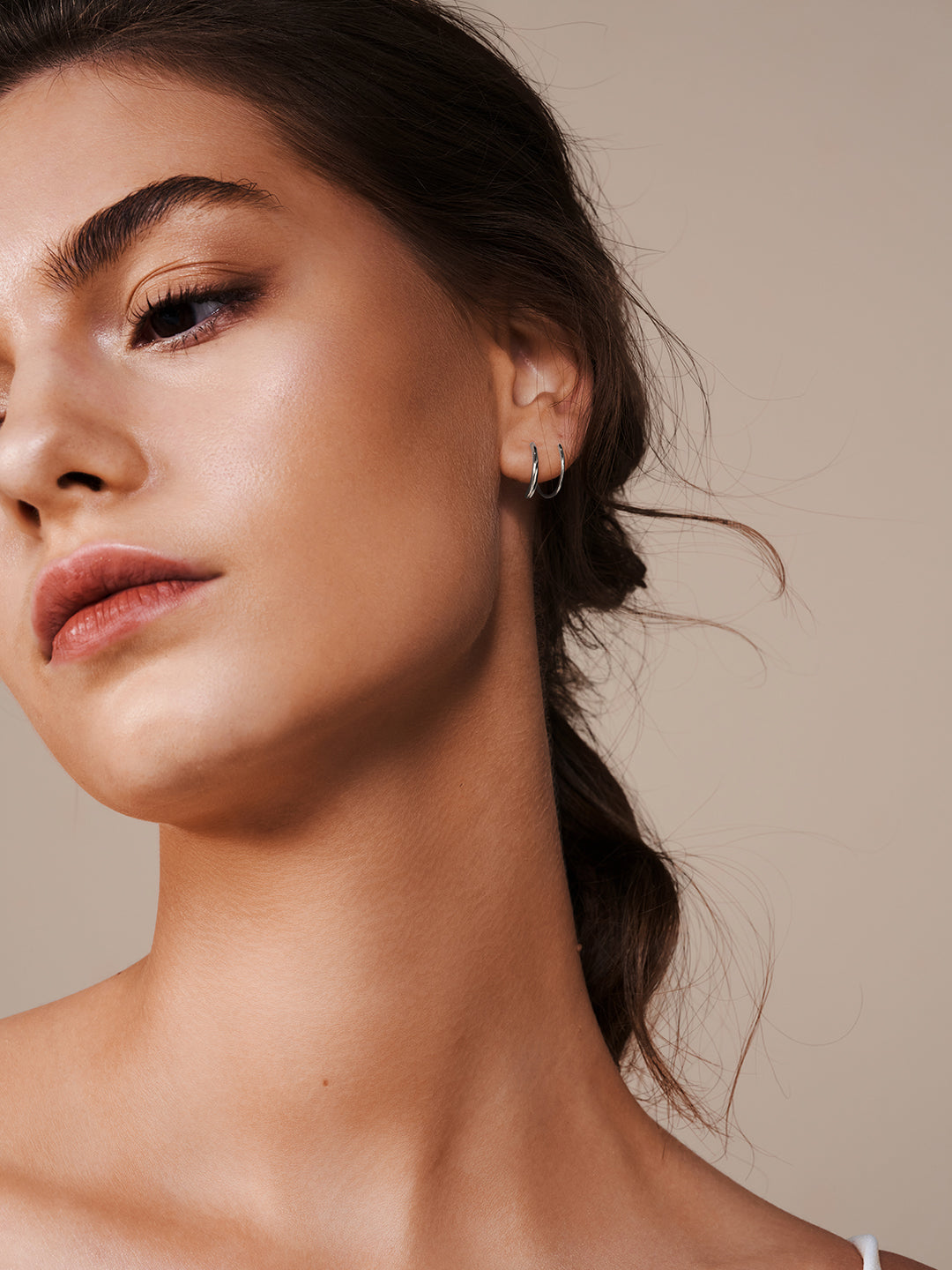 Silberne Doppelohrringe