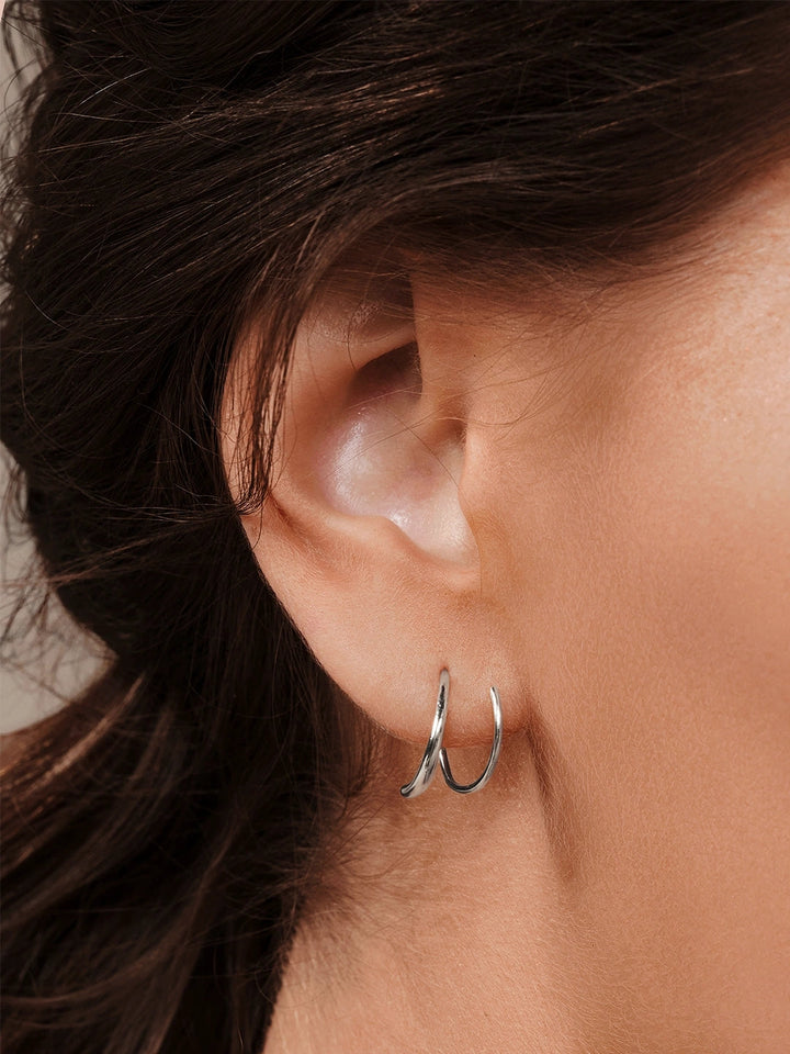 Silberne Doppelohrringe