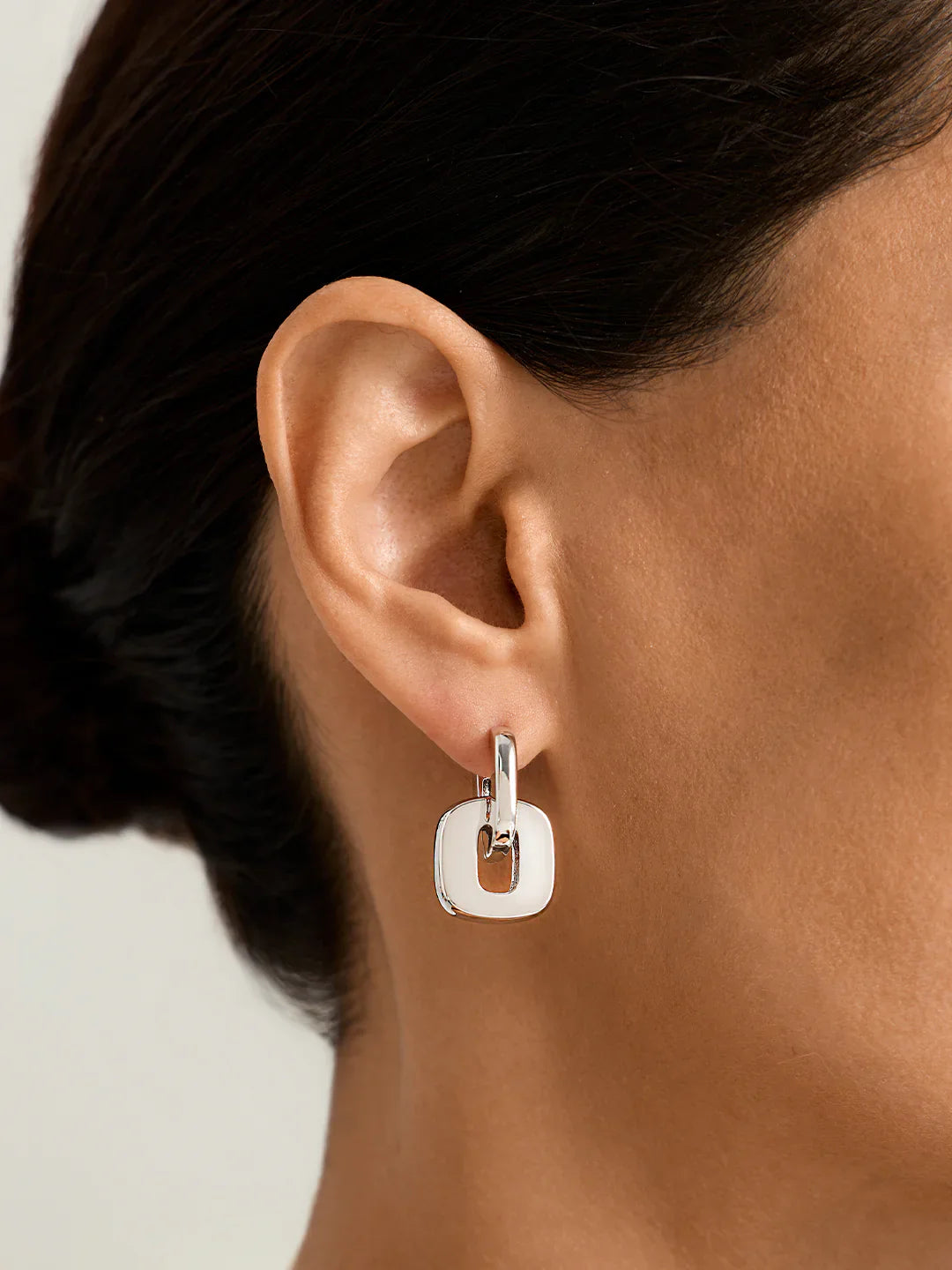 Bold Interlock Drops