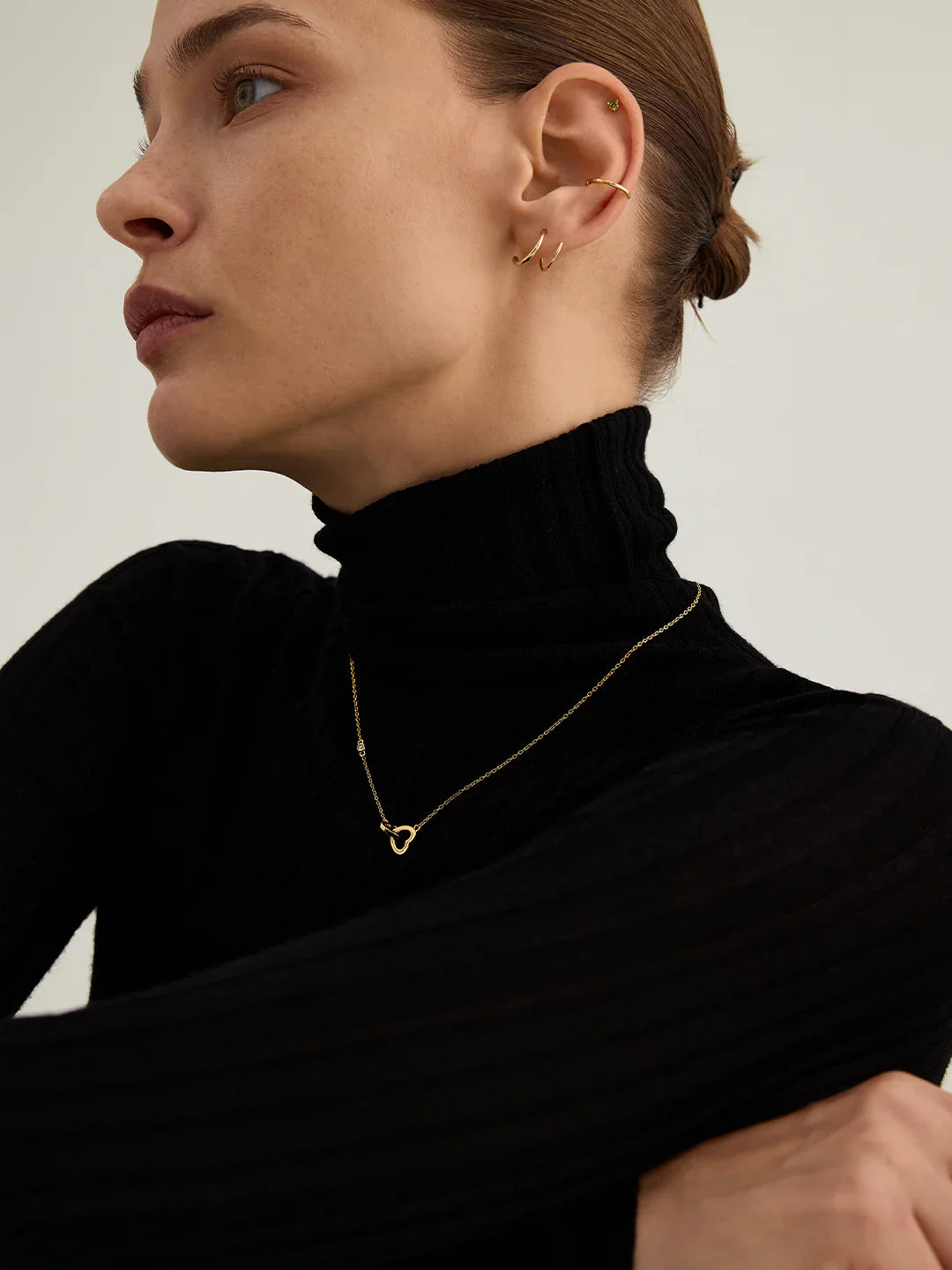 Verschlungene Doppelherz-Halskette