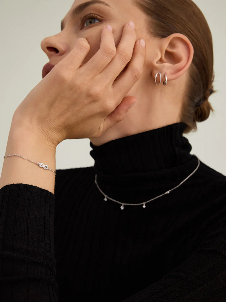 Infinity Loop Armband