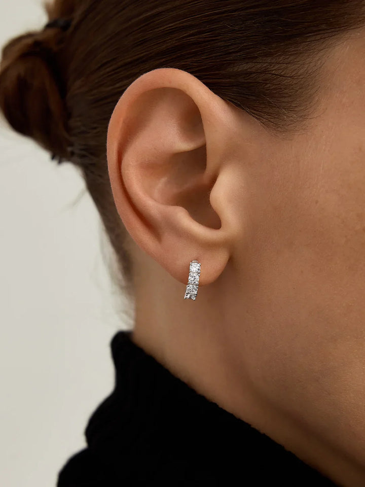 Sapphire Silber Huggies