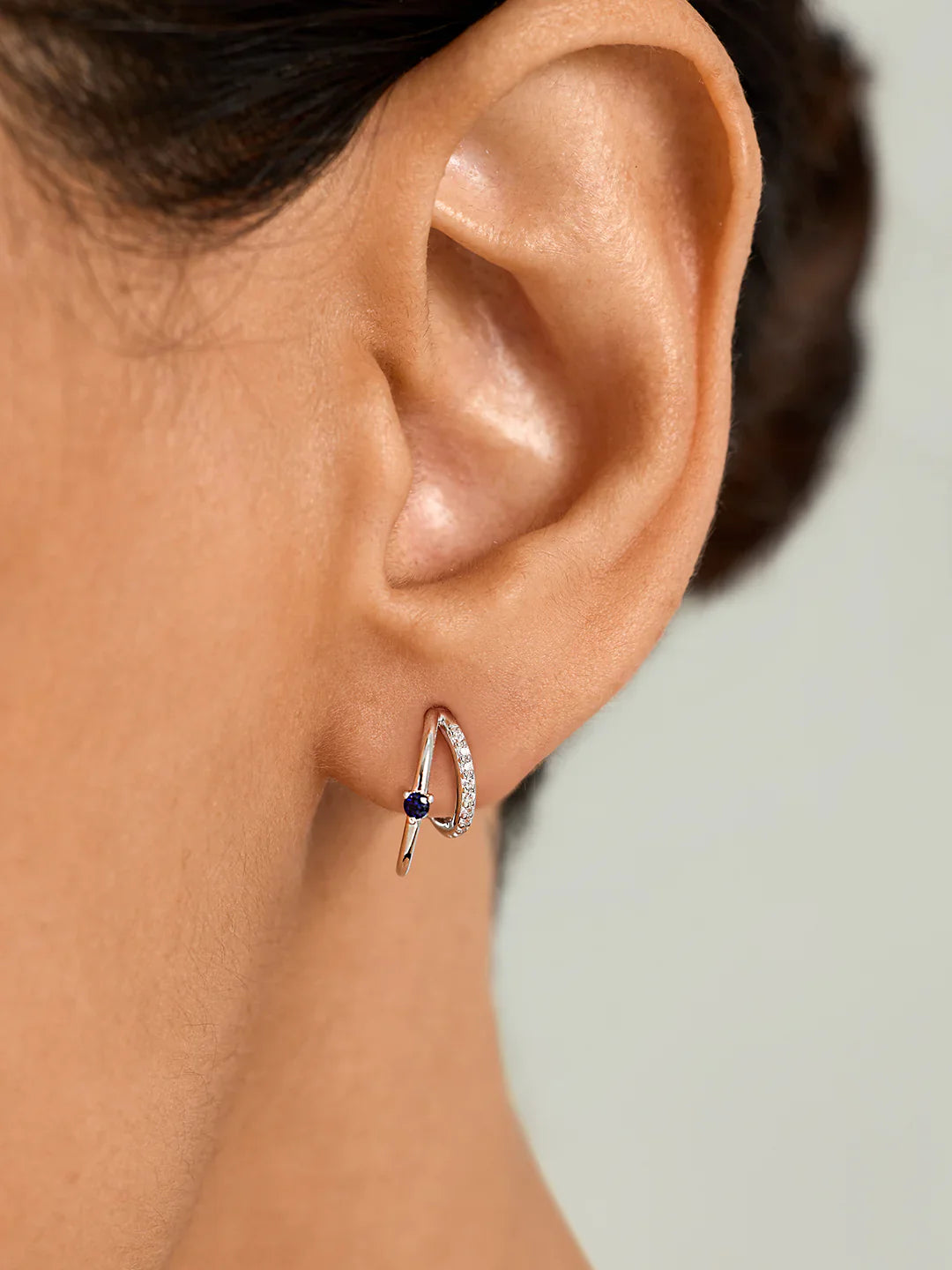 Blauer Saphir & Pavé Doppelohrringe