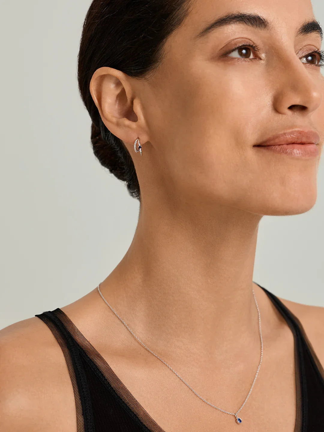 Blauer Saphir & Pavé Doppelohrringe