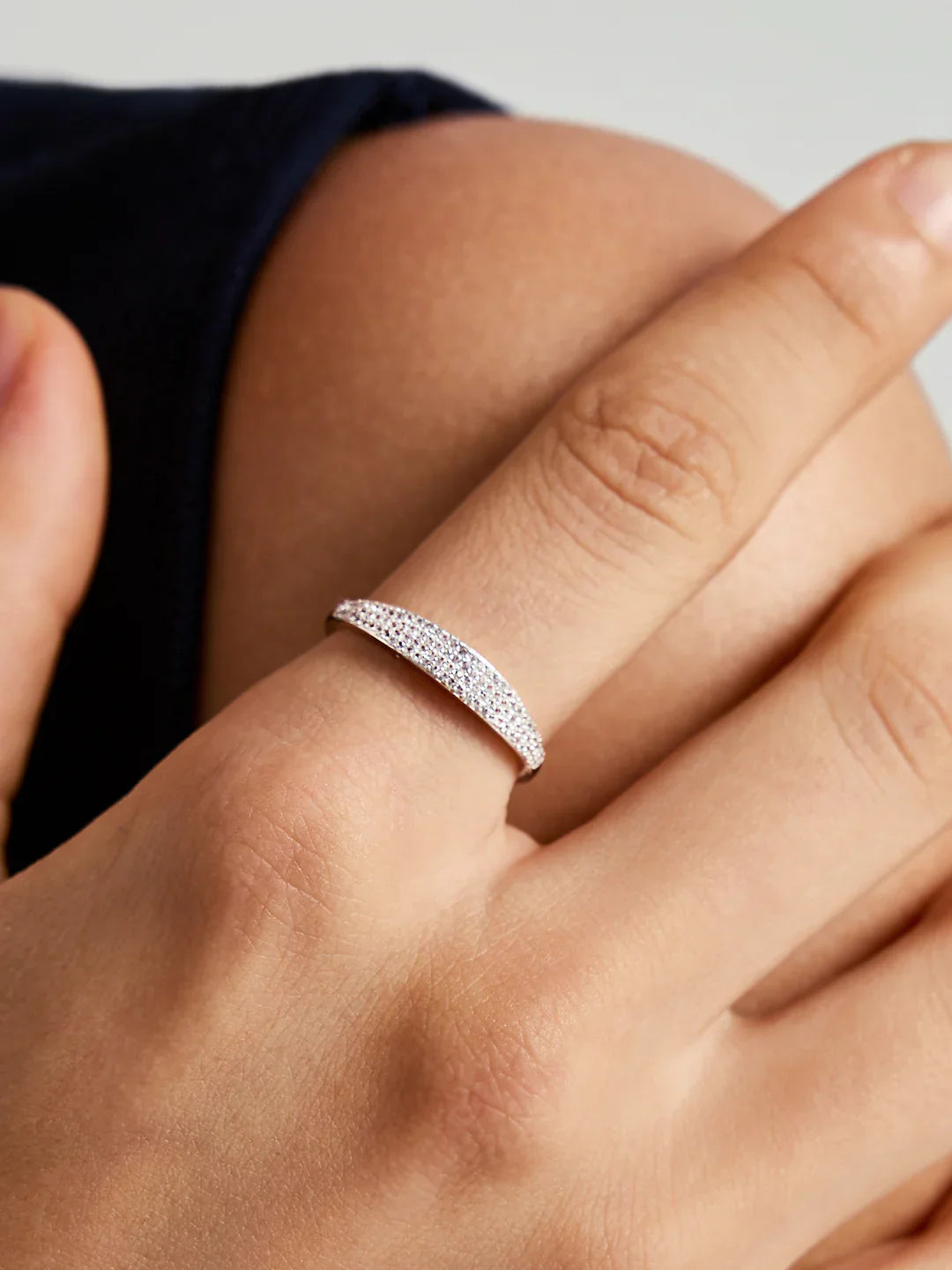 Pave Saphir Siegelring