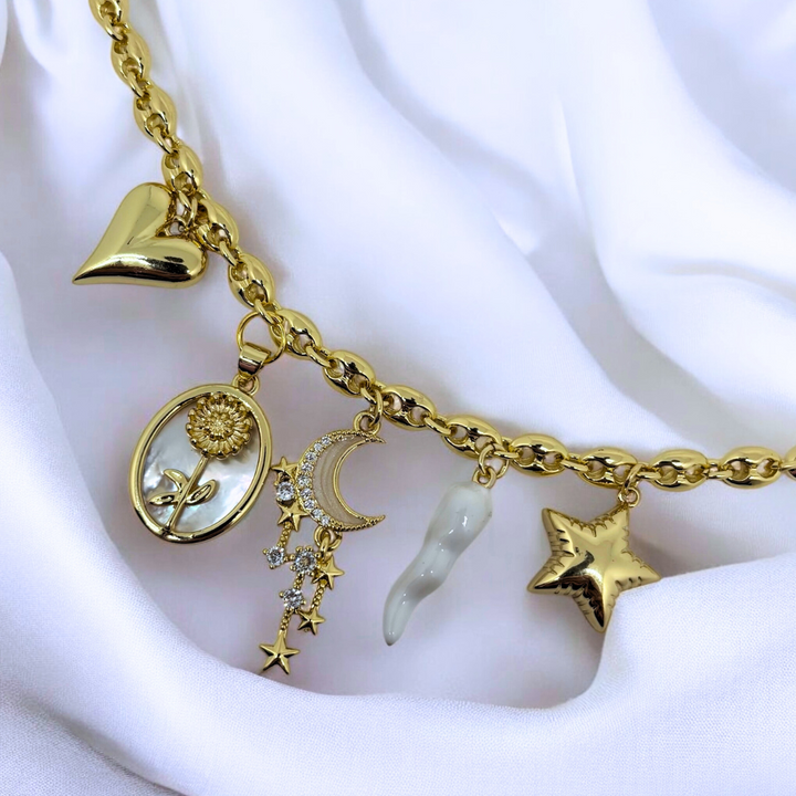 Kosmisches Blüten-Halsband (Handgefertigt & Limitierte Auflage)