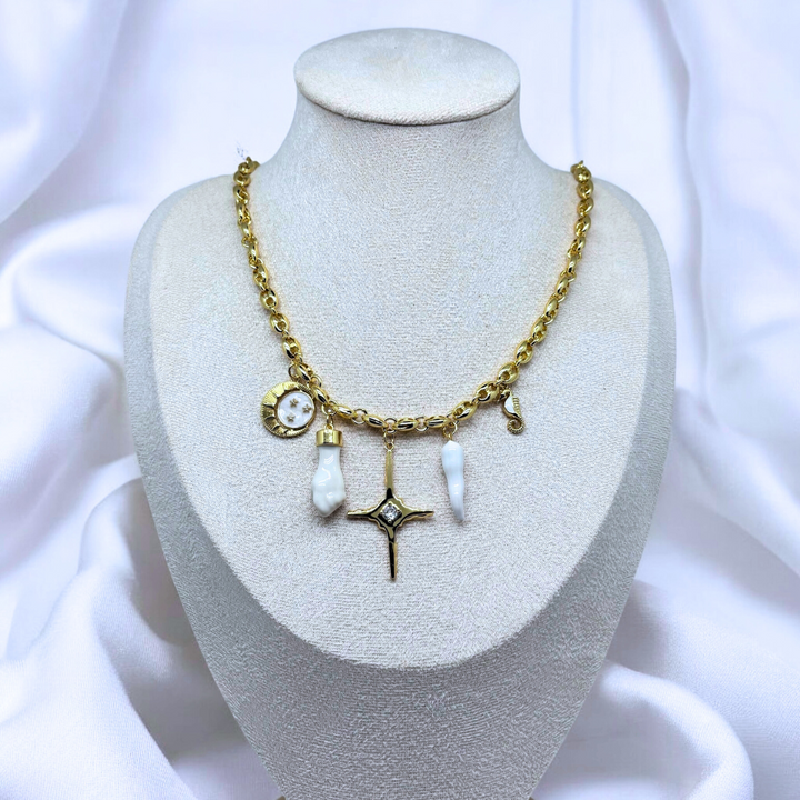 Himmlisches Charm-Halsband (Handgemacht & Limitierte Auflage)