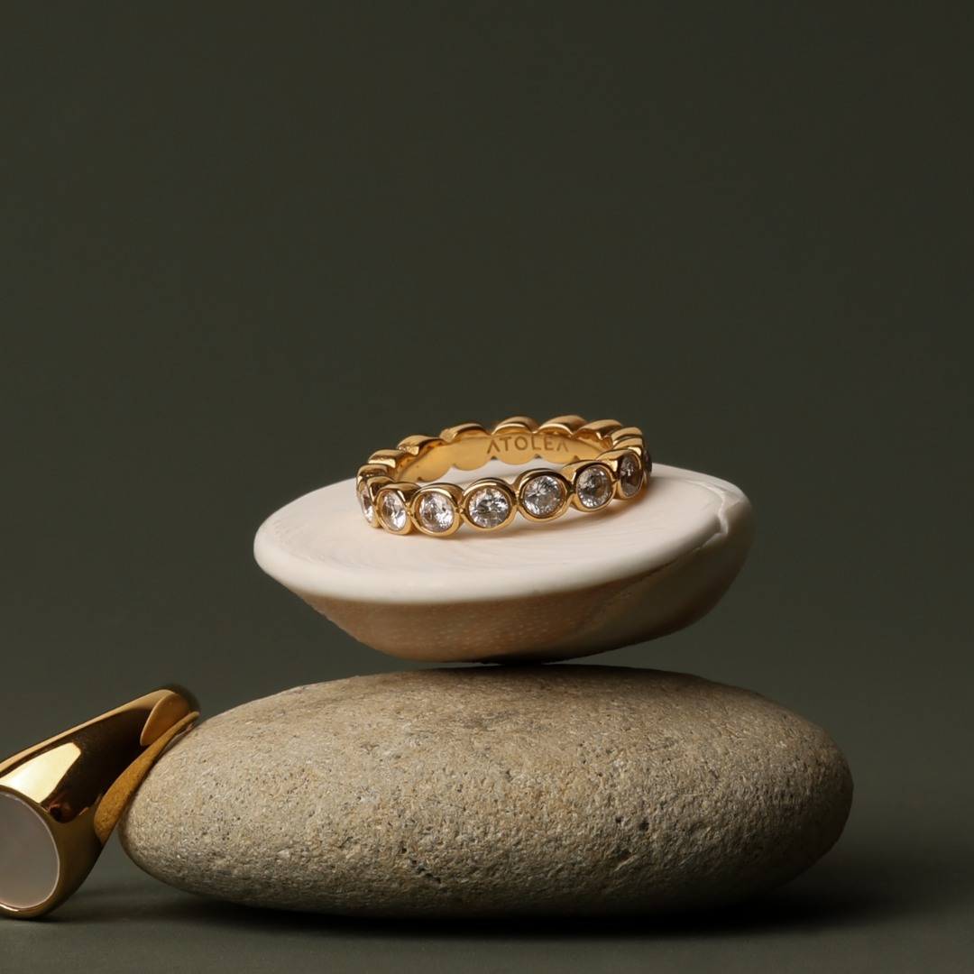 Perlenbesetzter Funkelring