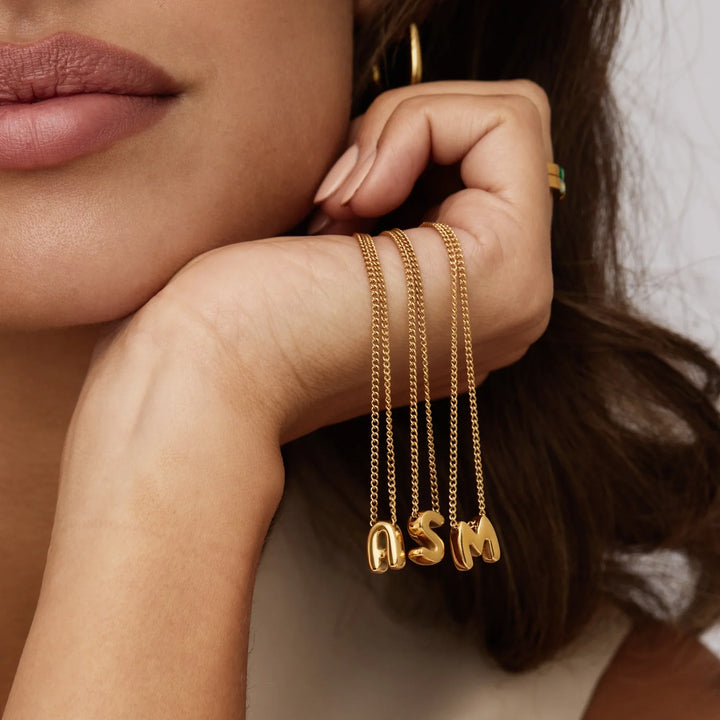 Buchstaben-Anhänger Halskette