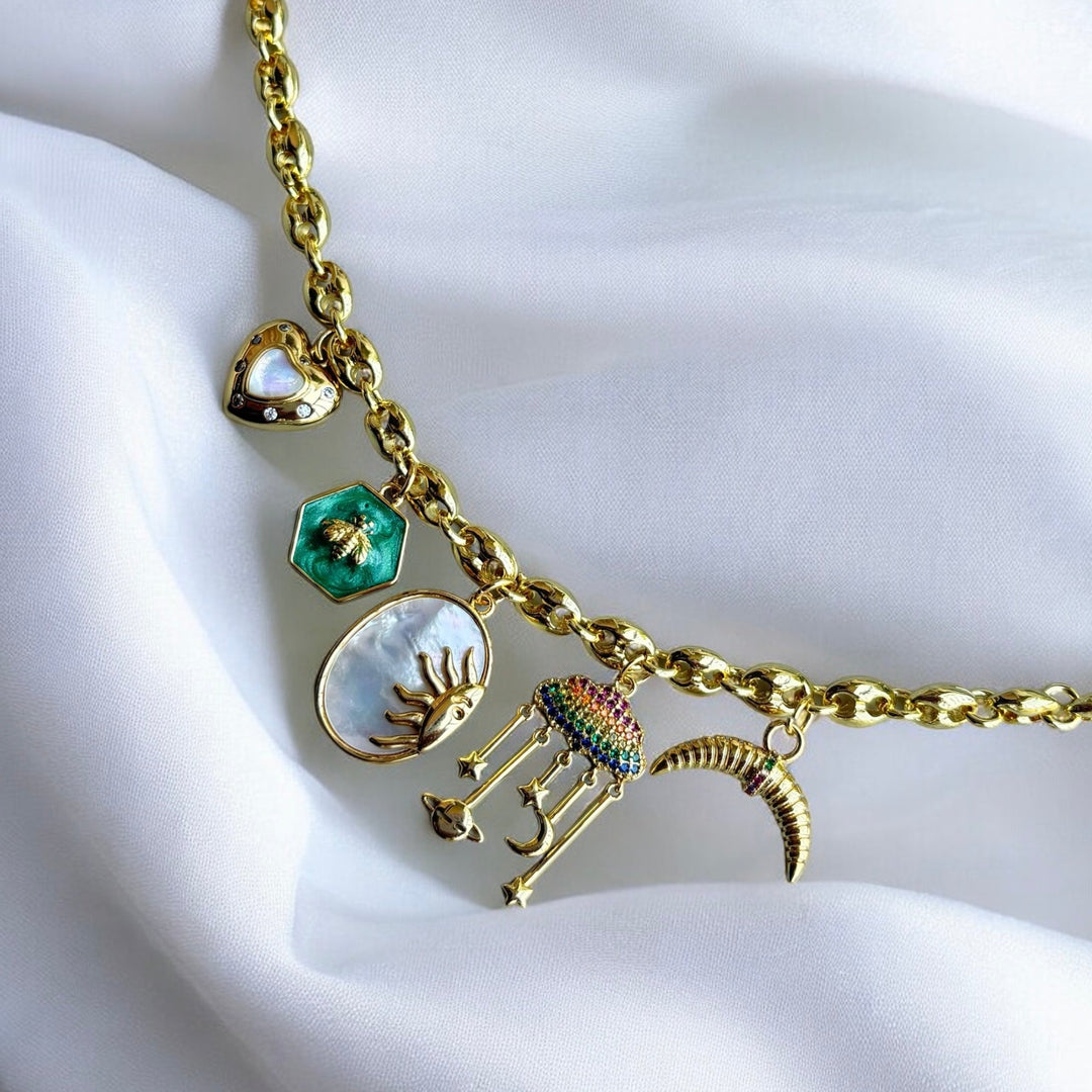 Solar Harmony Halskette (Handgefertigt & Limitierte Auflage)