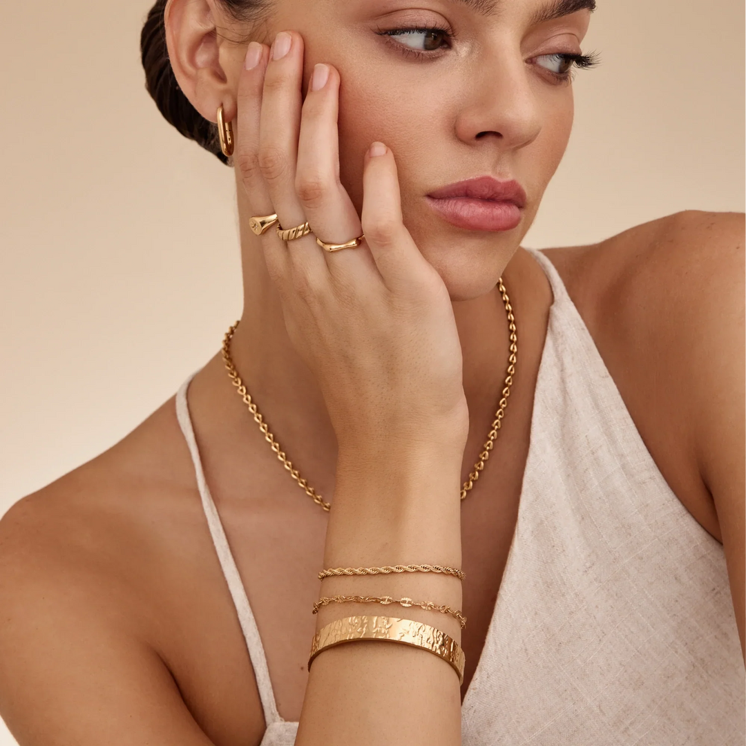 Chunky Textured Cuff-Armband