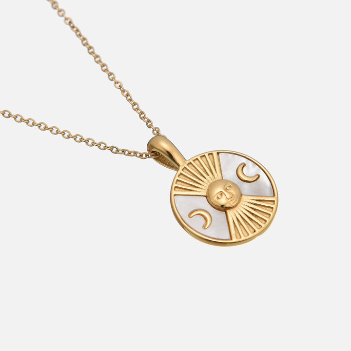 Strahlende Halskette