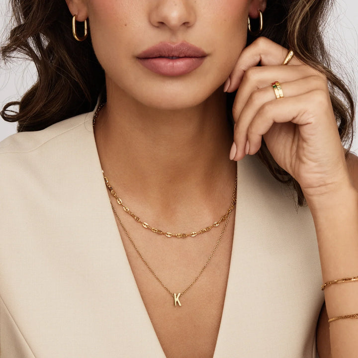 Zarte Initialen Charm-Halskette