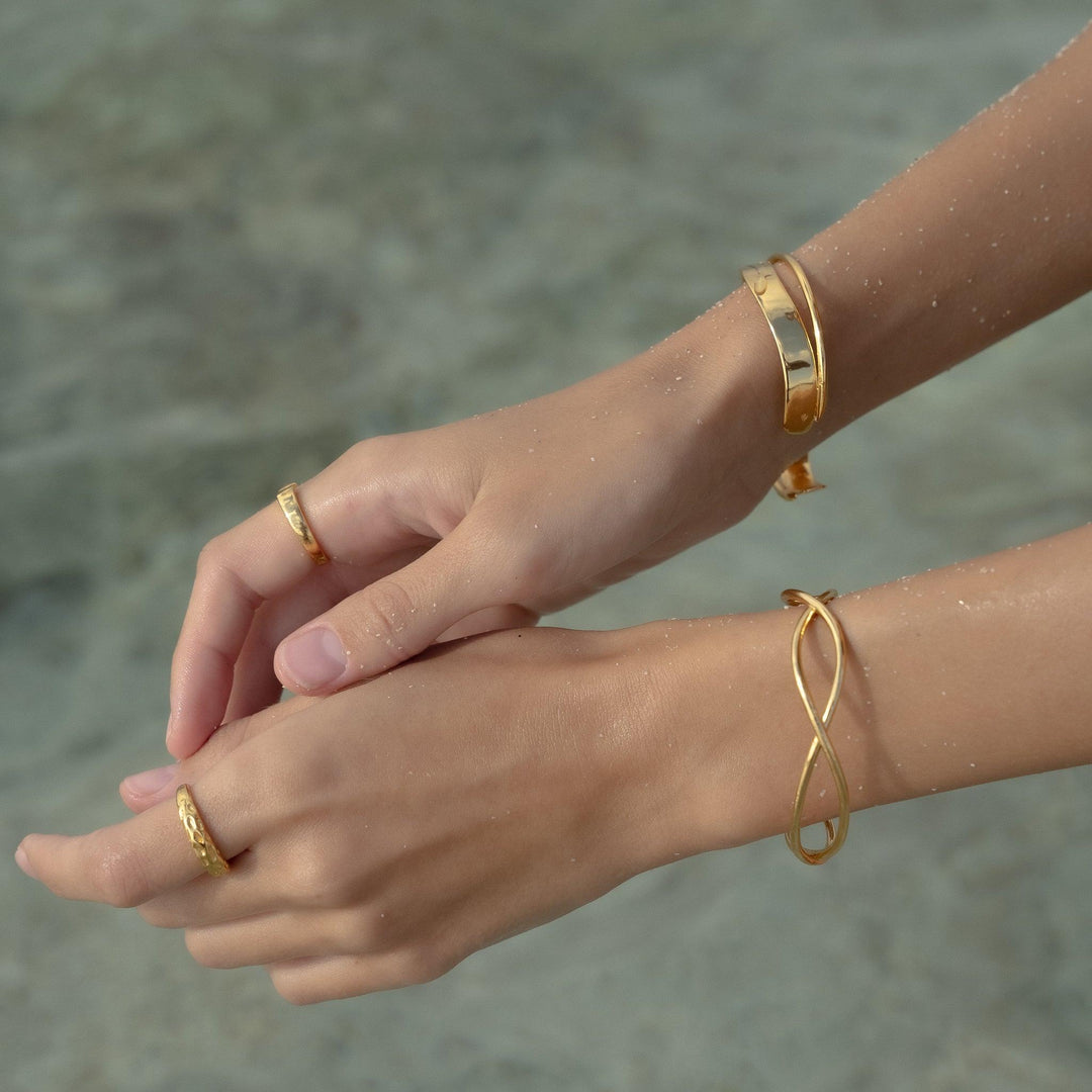 By the Coast Armband