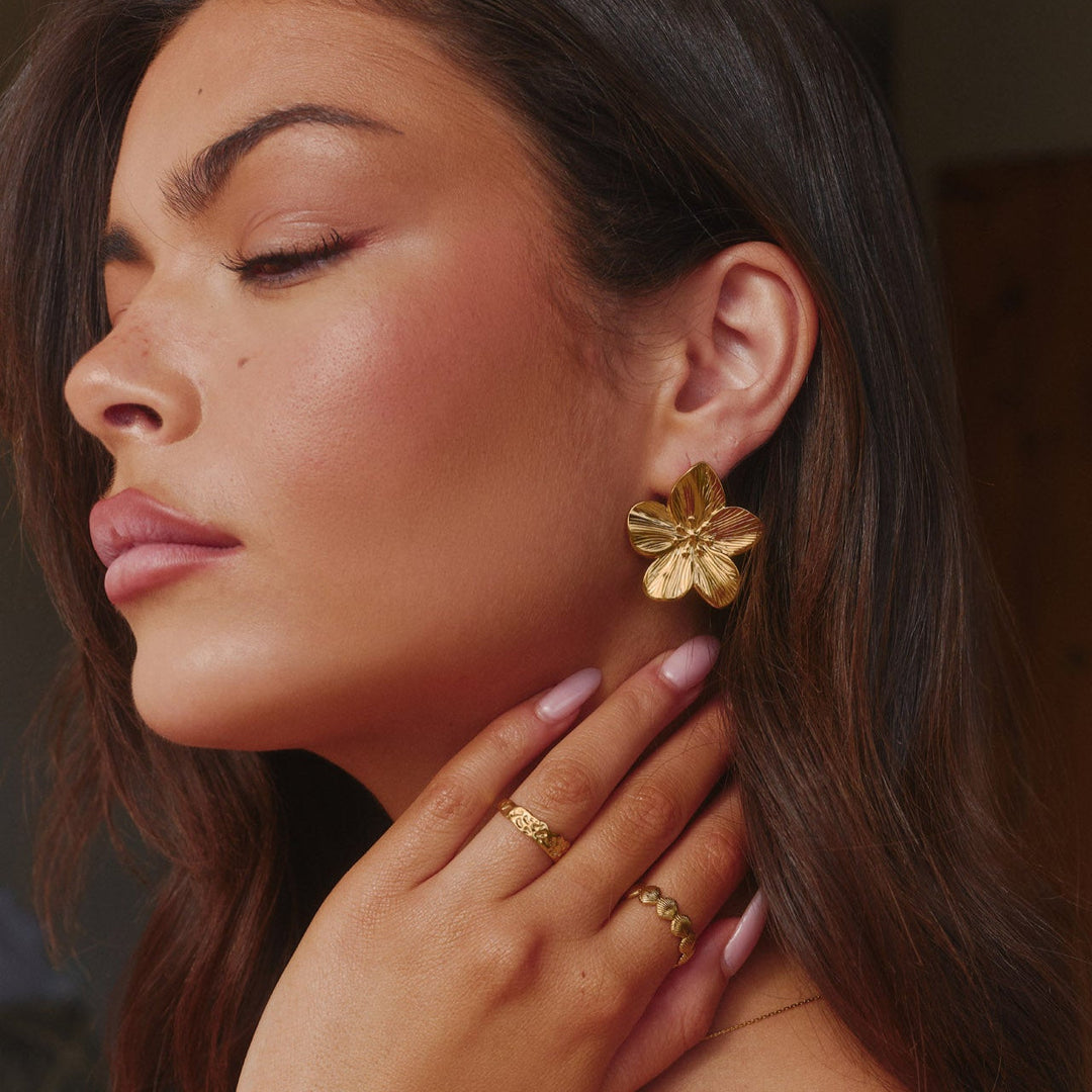 BLUMEN-OHRRINGE GOLD