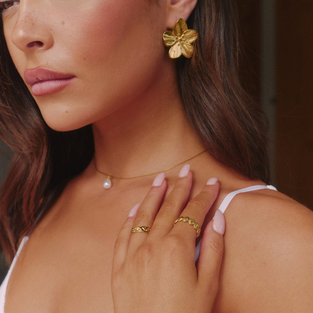 BLUMEN-OHRRINGE GOLD