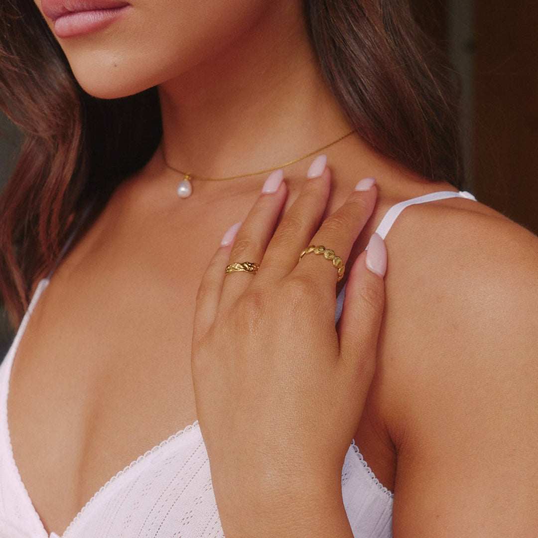 VERSTELLBARES MUSCHEL-STAPELRING - GOLD