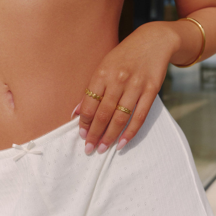 VERSTELLBARES MUSCHEL-STAPELRING - GOLD