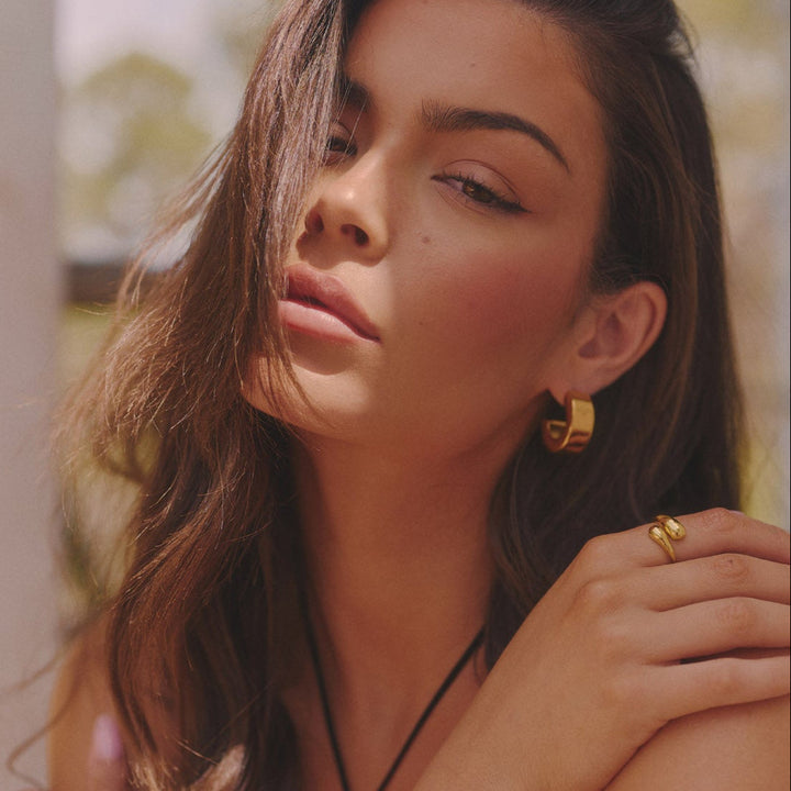 VINTAGE HOOP OHRRING - GOLD