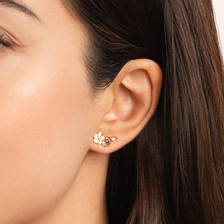 Kristallweiße Blütenohrringe