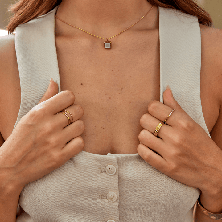 Dorcas Hammered Goldring