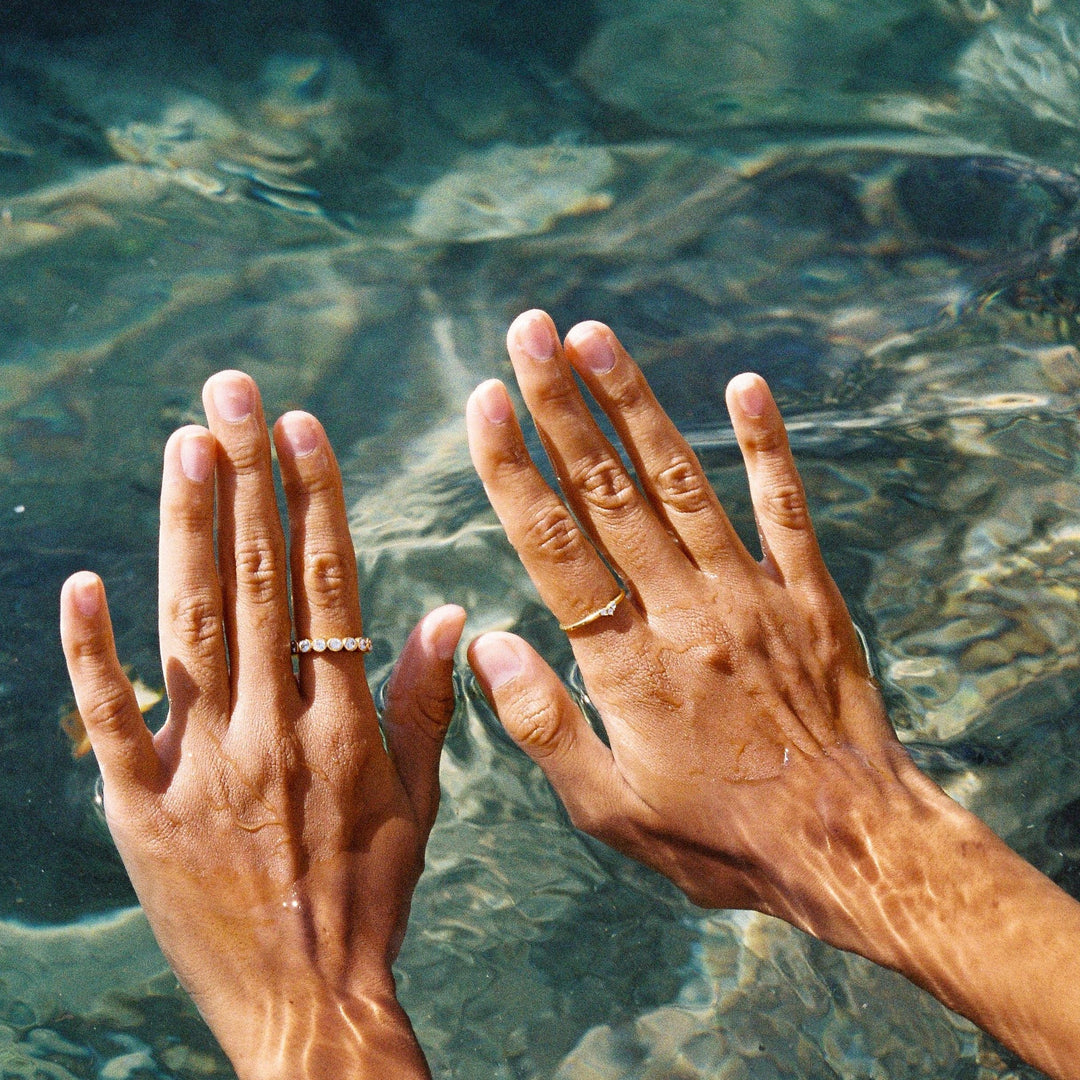 Perlenbesetzter Funkelring