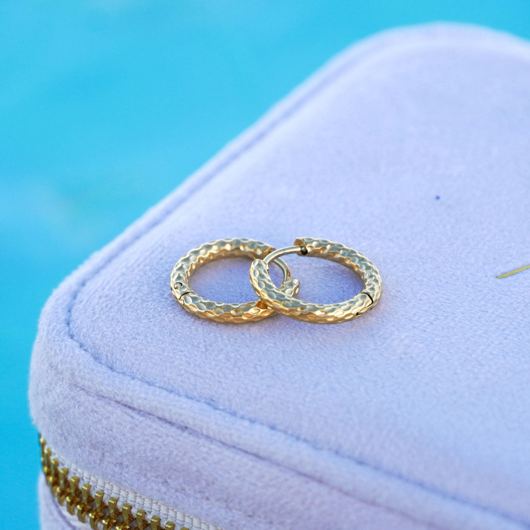 Gehämmerte Creolen Ohrringe