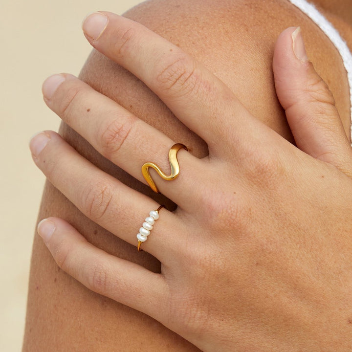 Goldene Wellenring