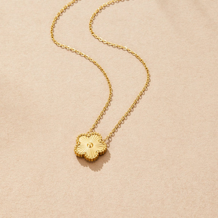 Goldenes Kleeblatt-Halsband