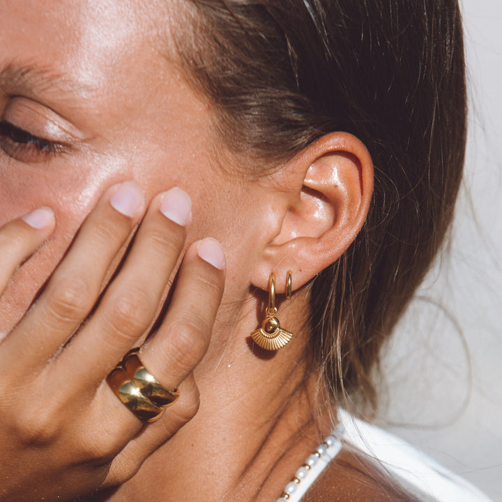 Kleine Huggie-Ohrringe