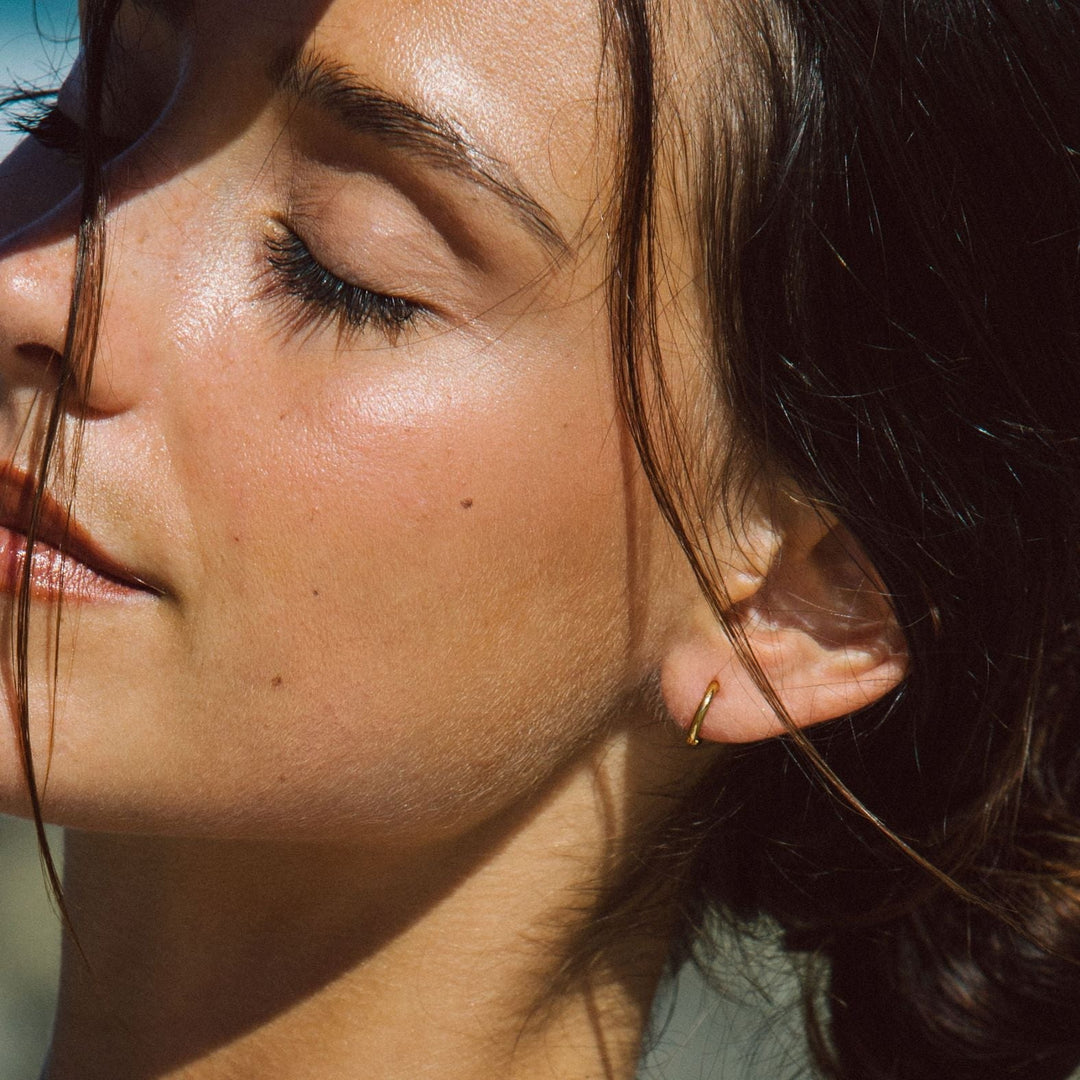 Kleine Huggie-Ohrringe