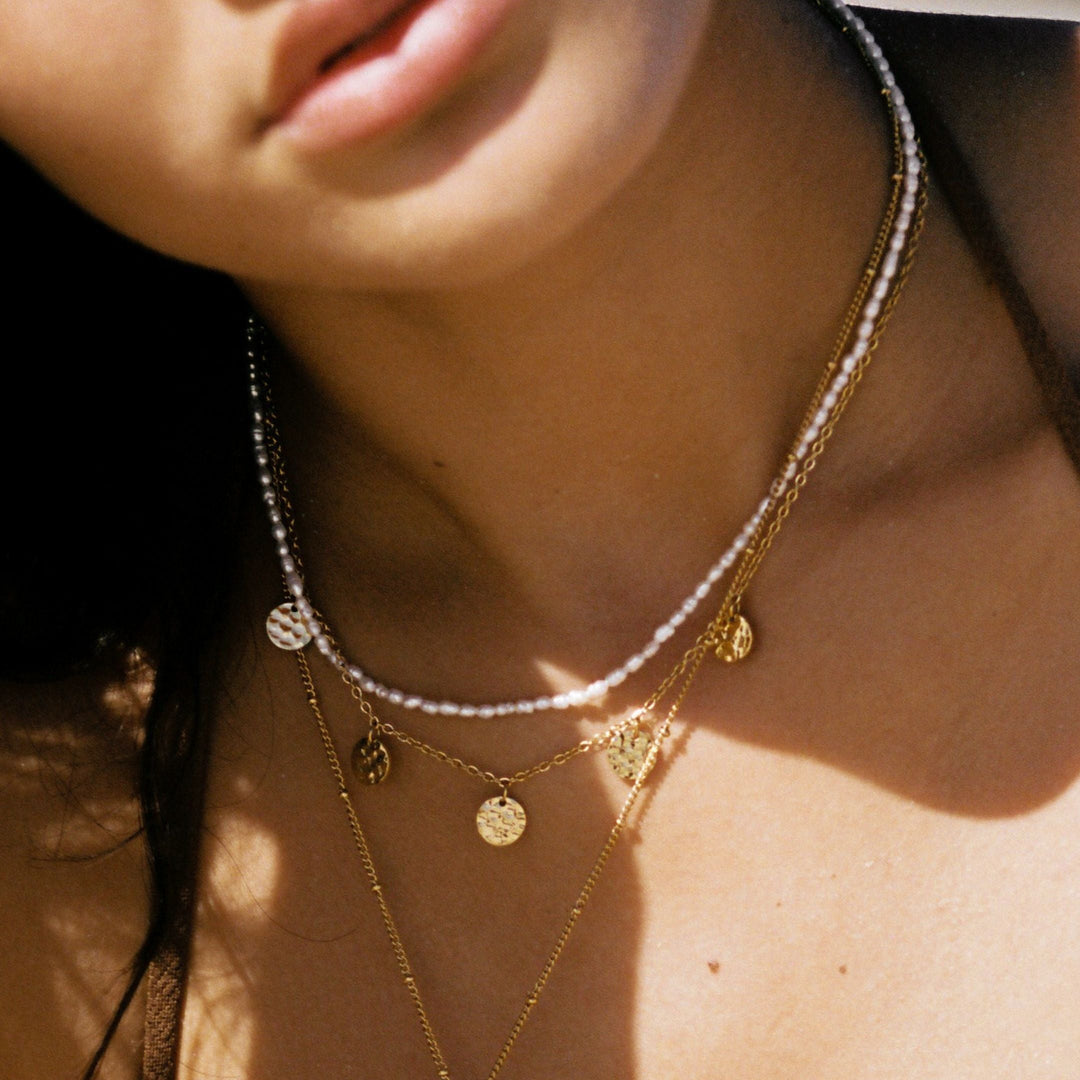 Kleine Perlen Choker