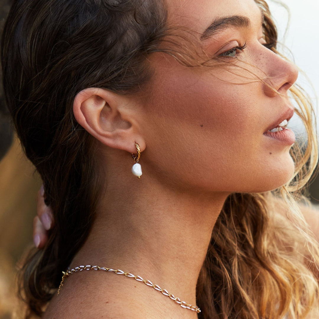 Gehämmerte Perlen-Hoops Ohrringe