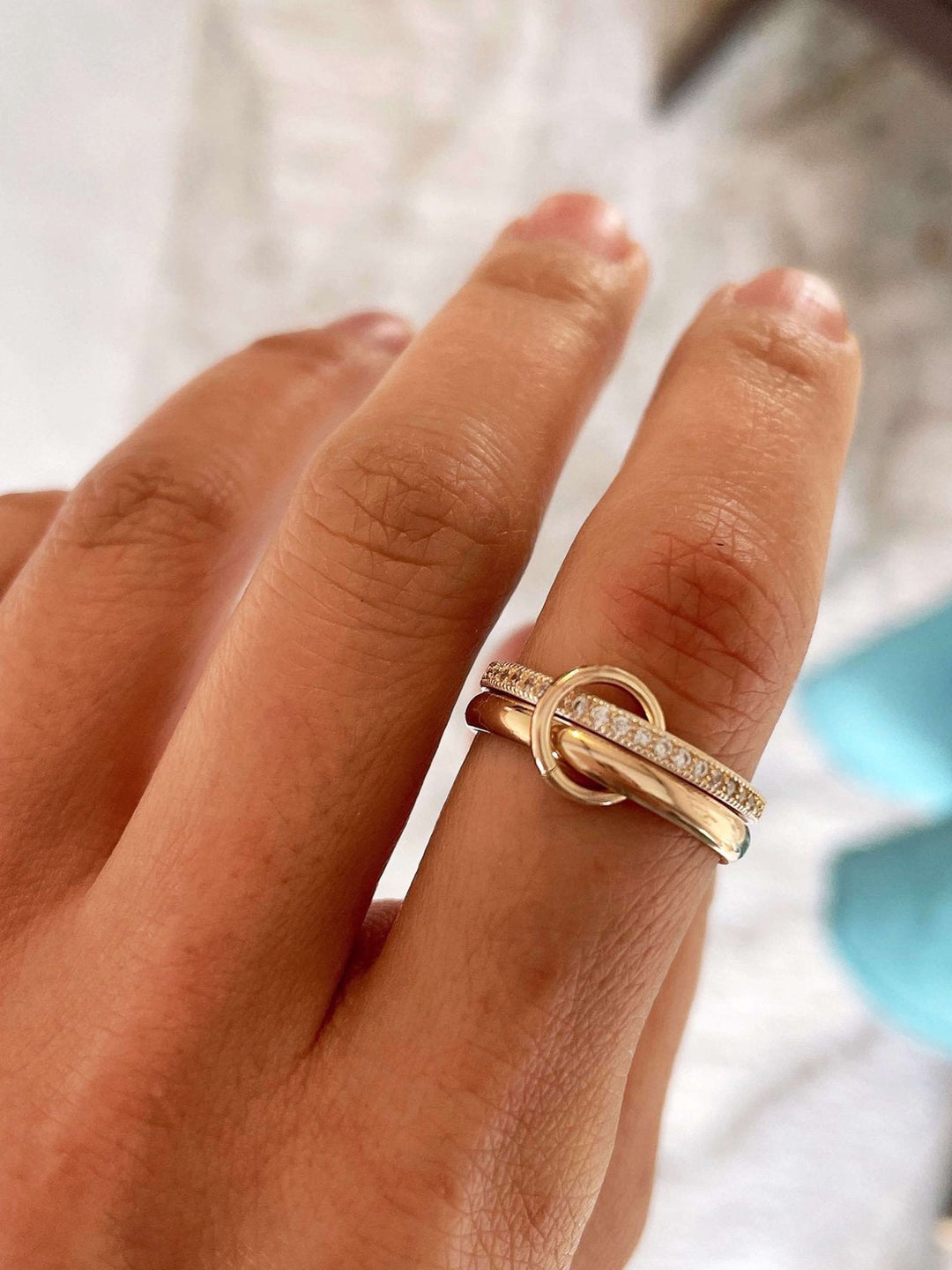 Aeliana Stapelring mit funkelndem Band