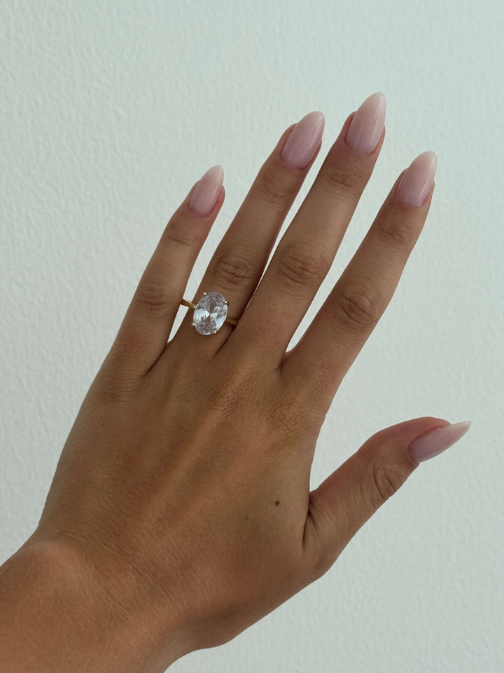 Avianna Oval Zirkonia Bandring